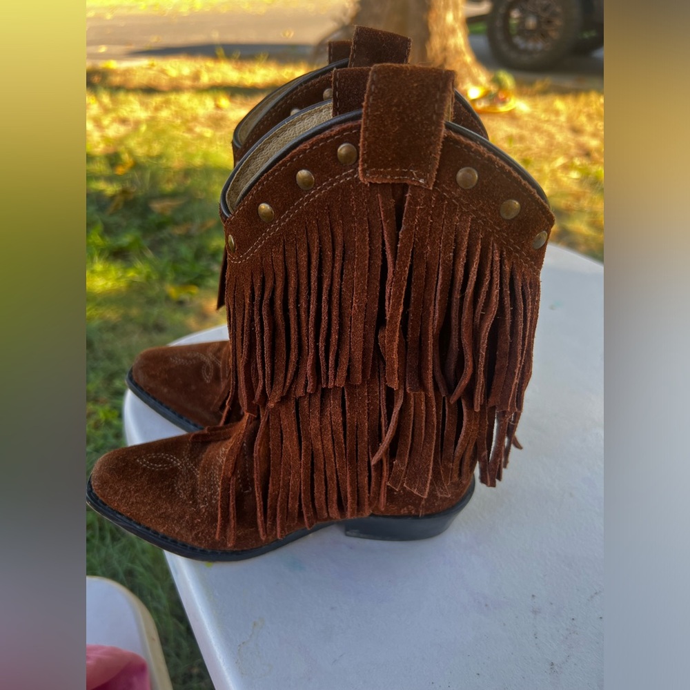 ShyanneR Girls' Fringe Snip
Toe Western Boots